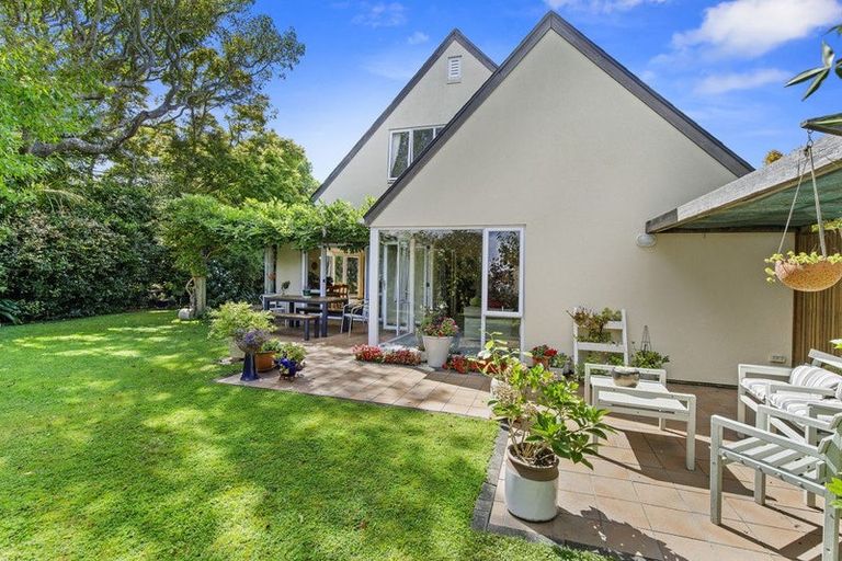 Photo of property in 1/20 Willoughby Street, Woburn, Lower Hutt, 5010