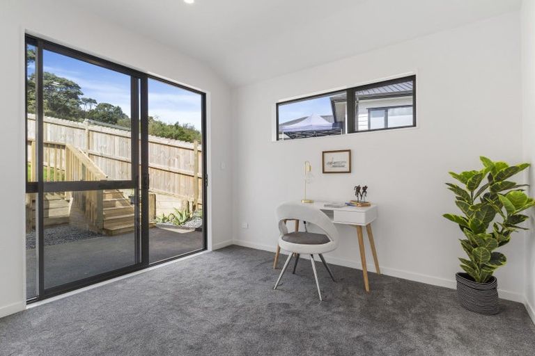 Photo of property in 52 Pukemarino Road, Waimauku, 0812