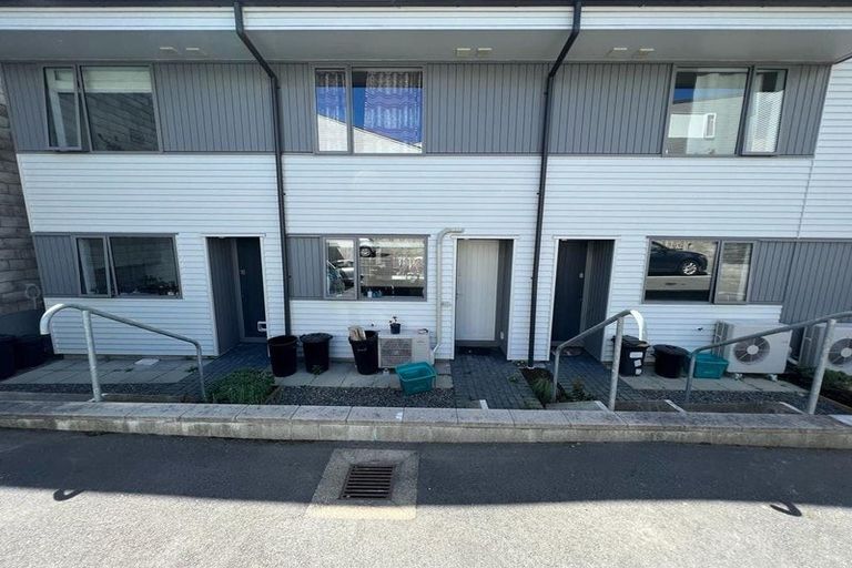 Photo of property in 9/24 Princess Terrace, Newtown, Wellington, 6021