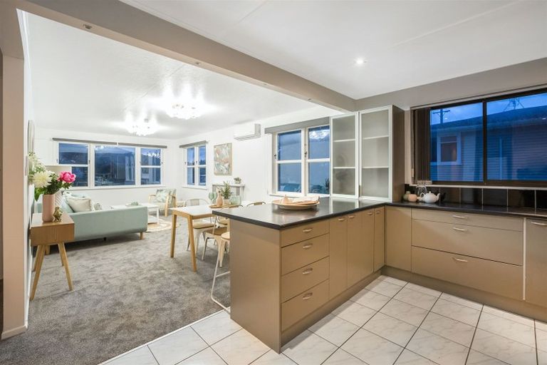 Photo of property in 60 Bell Street, Tawa, Wellington, 5028