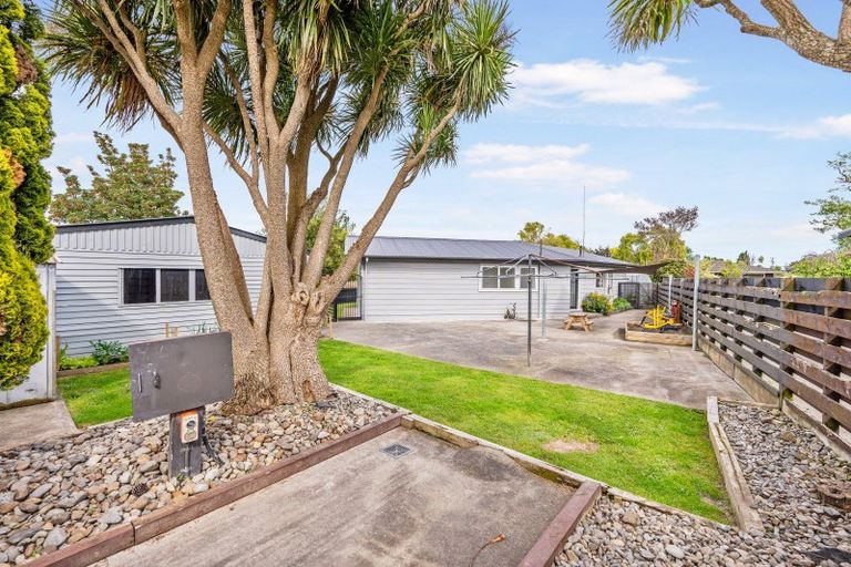 Photo of property in 15 Escort Grove, Awapuni, Palmerston North, 4412