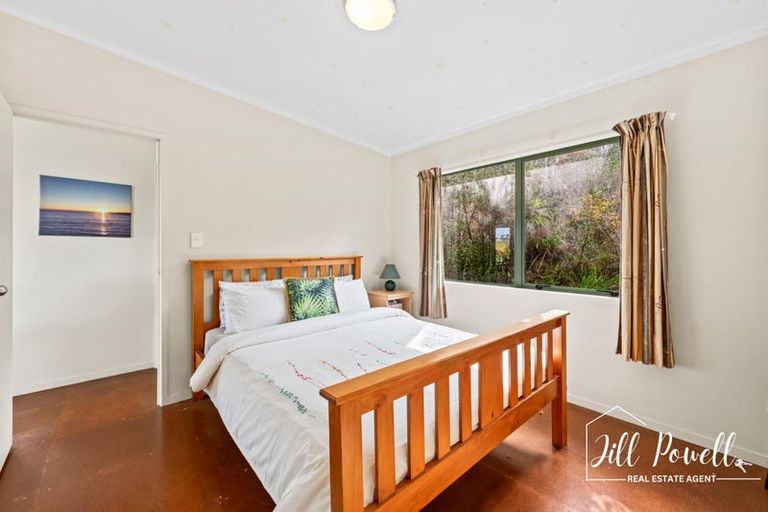 Photo of property in 13 Moana Road, Tinopai, 0593