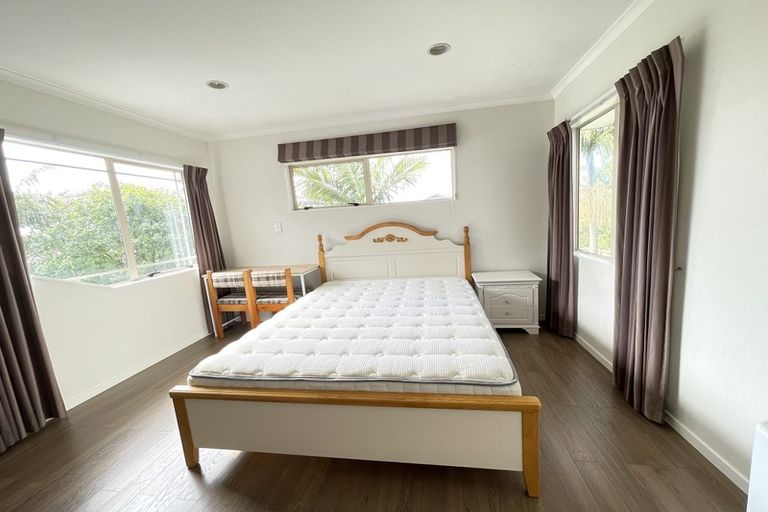 Photo of property in 30 Venus Place, Half Moon Bay, Auckland, 2012