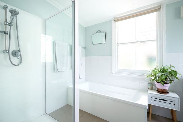 Photo of property in 26 Main Street, Hospital Hill, Napier, 4110