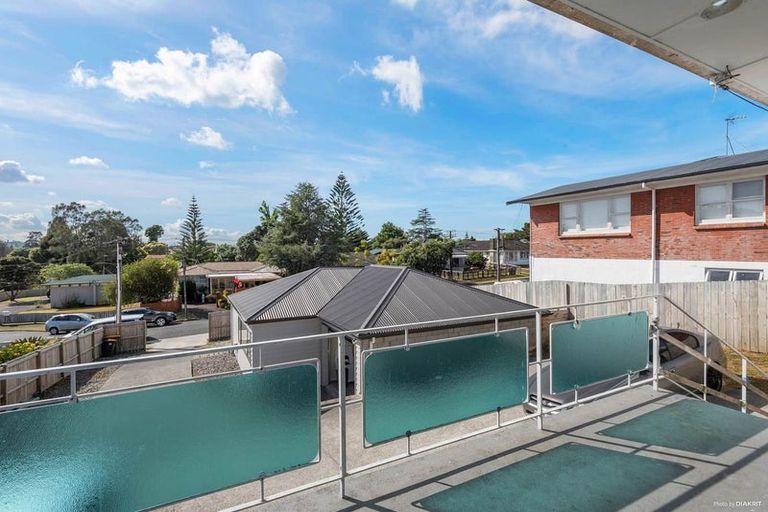 Photo of property in 13 Kelston Street, New Lynn, Auckland, 0600
