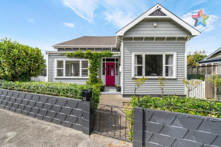 Photo of property in 32 Riddlers Crescent, Petone, Lower Hutt, 5012