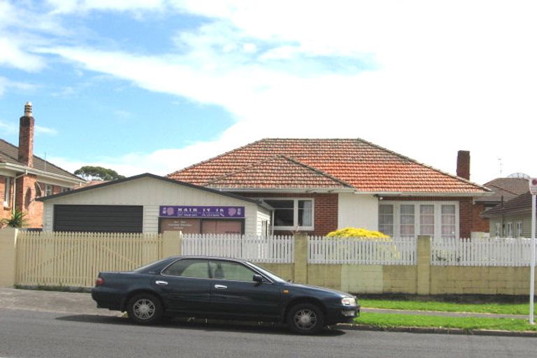 Photo of property in 7 Fowlds Avenue, Sandringham, Auckland, 1025