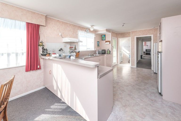 Photo of property in 40 Kowhai Street, Castlecliff, Whanganui, 4501