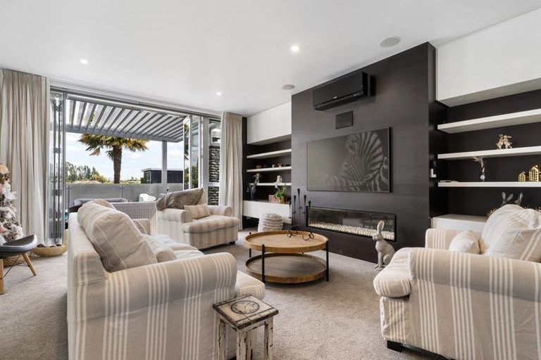 Photo of property in 4 Leabridge Mews, Harewood, Christchurch, 8051