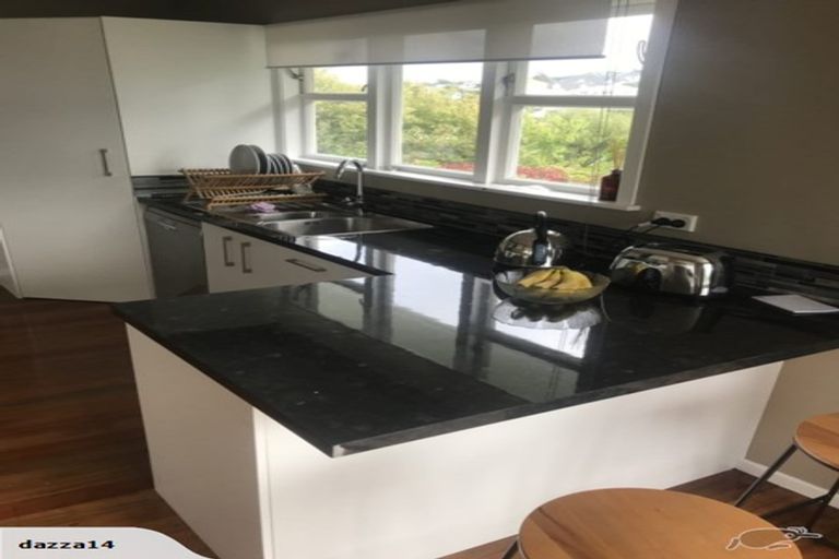 Photo of property in 35 Oswald Crescent, Paparangi, Wellington, 6037