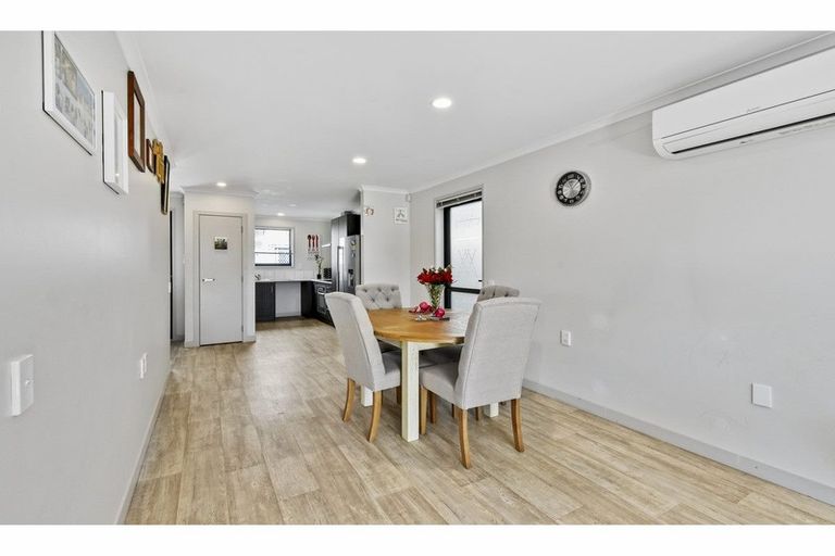 Photo of property in 12 Kuparu Street, Weymouth, Auckland, 2103