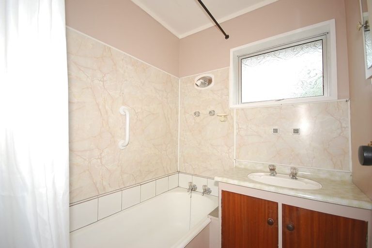 Photo of property in 1/17 Ballater Place, Highland Park, Auckland, 2010