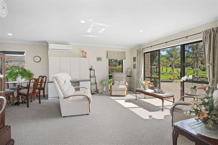 Photo of property in 8 Millbrook Drive, Waiuku, 2683