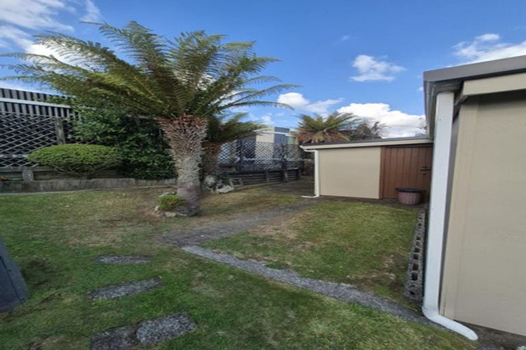 Photo of property in 17 Girvan Place, Tokoroa, 3420