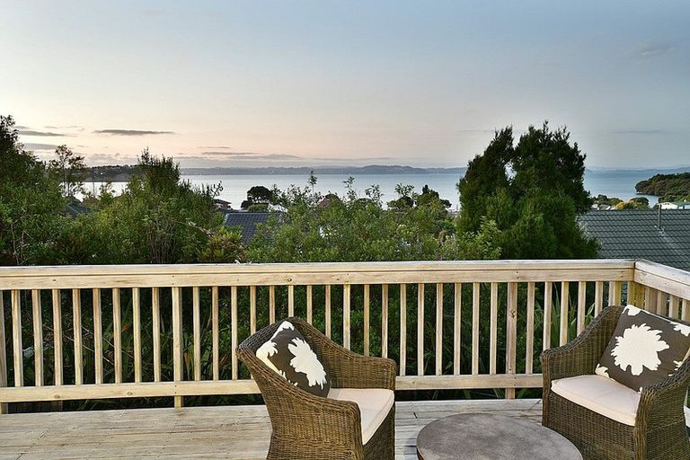 Photo of property in 966b Whangaparaoa Road, Manly, Whangaparaoa, 0930