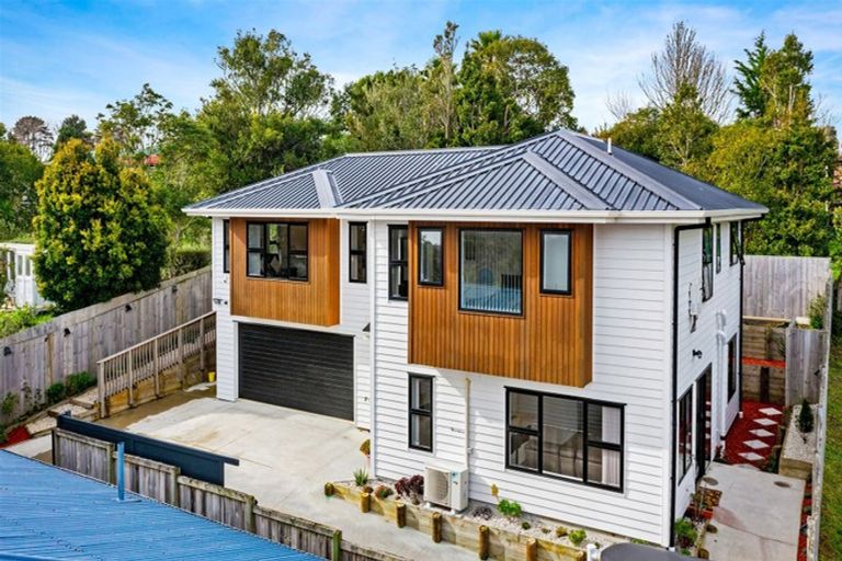 Photo of property in 206c Henderson Valley Road, Henderson, Auckland, 0612