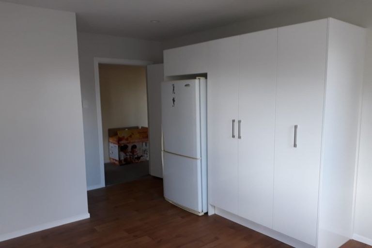 Photo of property in 17 Hillary Crescent, Upper Riccarton, Christchurch, 8041