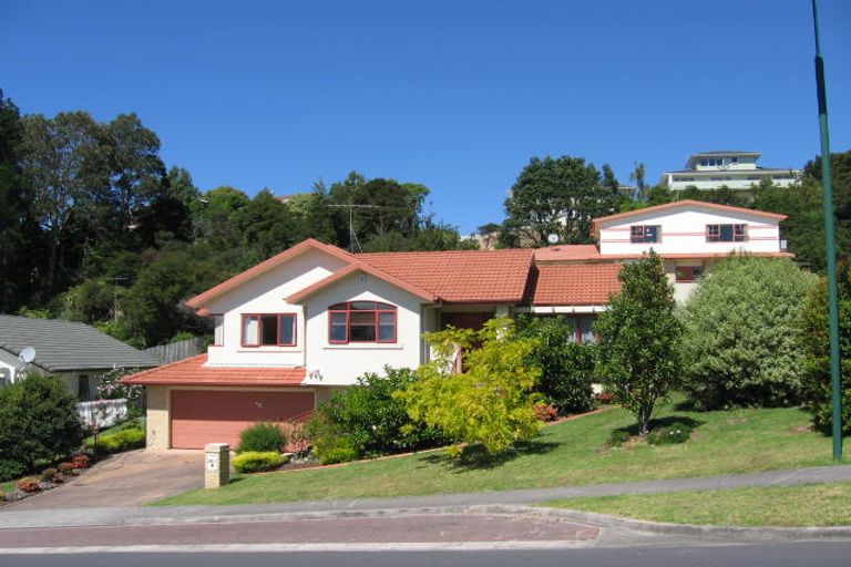 Photo of property in 60 Kate Sheppard Avenue, Torbay, Auckland, 0630