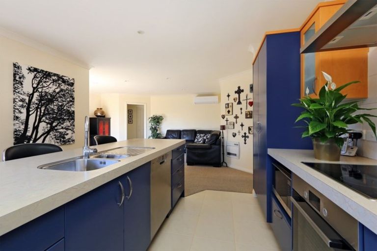 Photo of property in 8 Chenin Place, Greenmeadows, Napier, 4112