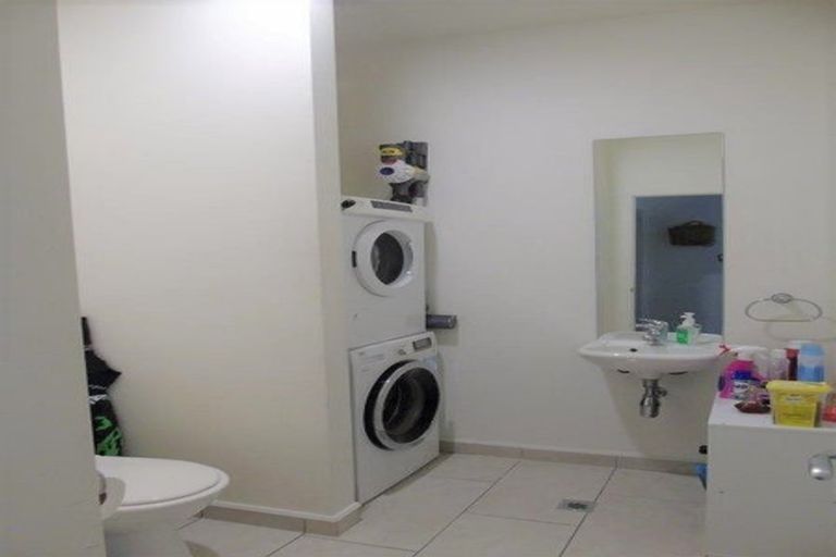 Photo of property in Stadium Garden Flats, 509/107 Thorndon Quay, Pipitea, Wellington, 6011