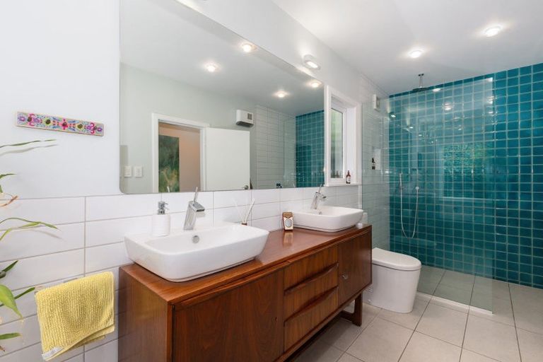 Photo of property in 15 Kowhai Street, Eastbourne, Lower Hutt, 5013