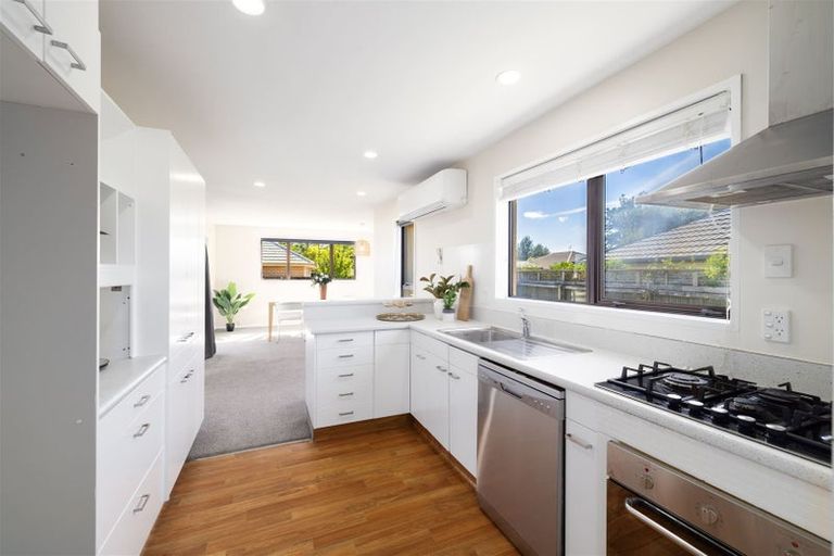 Photo of property in 20 Sawtell Place, Northcote, Christchurch, 8052