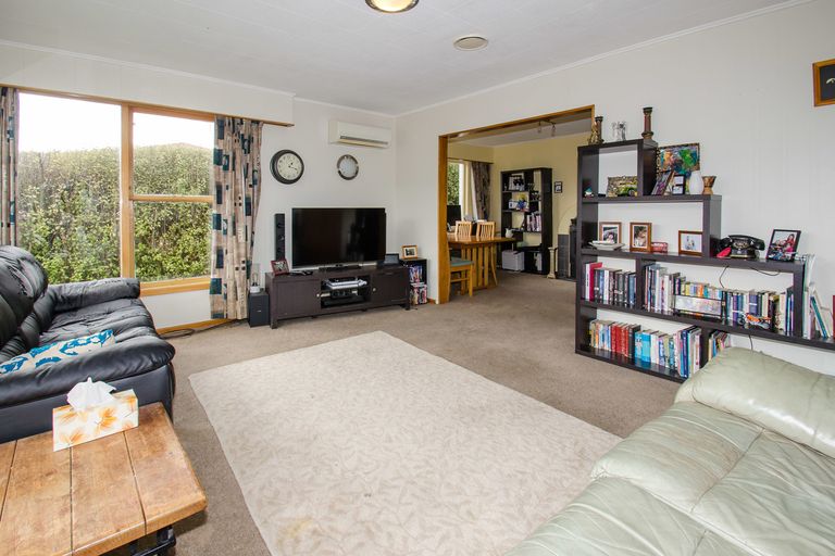 Photo of property in 491 Kaikorai Valley Road, Bradford, Dunedin, 9011