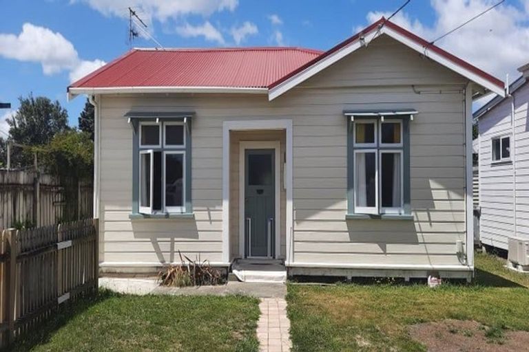 Photo of property in 118 Lincoln Road, Masterton, 5810