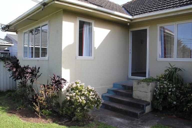 Photo of property in 8-10 Harris Road, Mount Wellington, Auckland, 1051