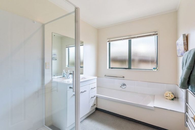 Photo of property in 2 Kaye's Place, Paraparaumu Beach, Paraparaumu, 5032