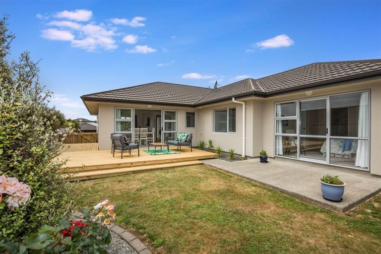 Photo of property in 25 Milford Street, Aotea, Porirua, 5024