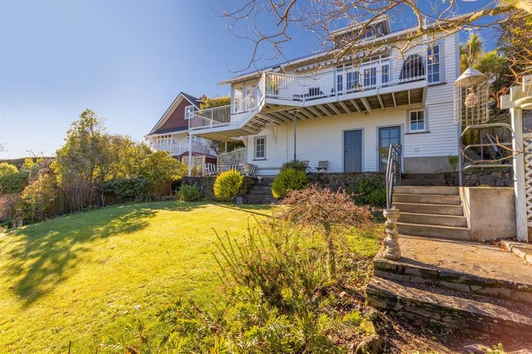 Photo of property in 104 Dyers Pass Road, Cashmere, Christchurch, 8022