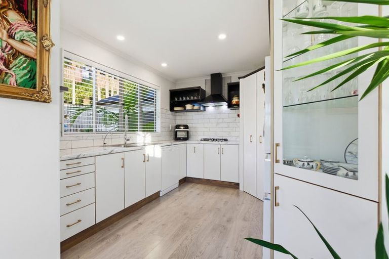 Photo of property in 2 Thornlea Drive, Welcome Bay, Tauranga, 3112