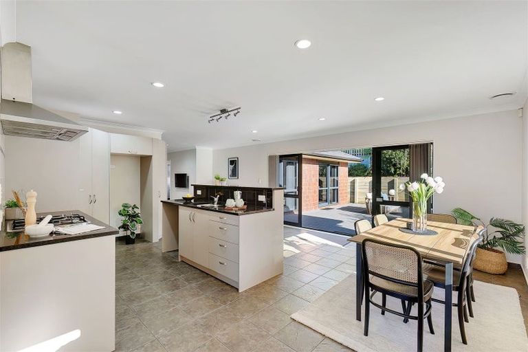 Photo of property in 16 Dusky Crescent, Aotea, Porirua, 5024