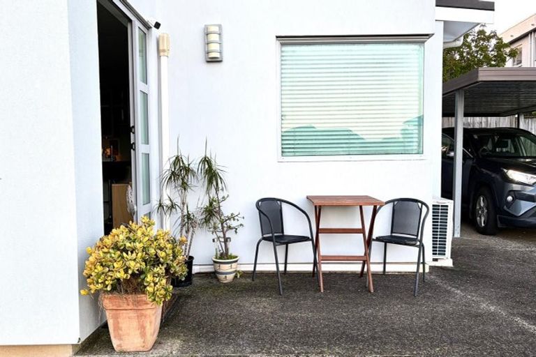Photo of property in 25 Bejoy Rise, East Tamaki Heights, Auckland, 2016