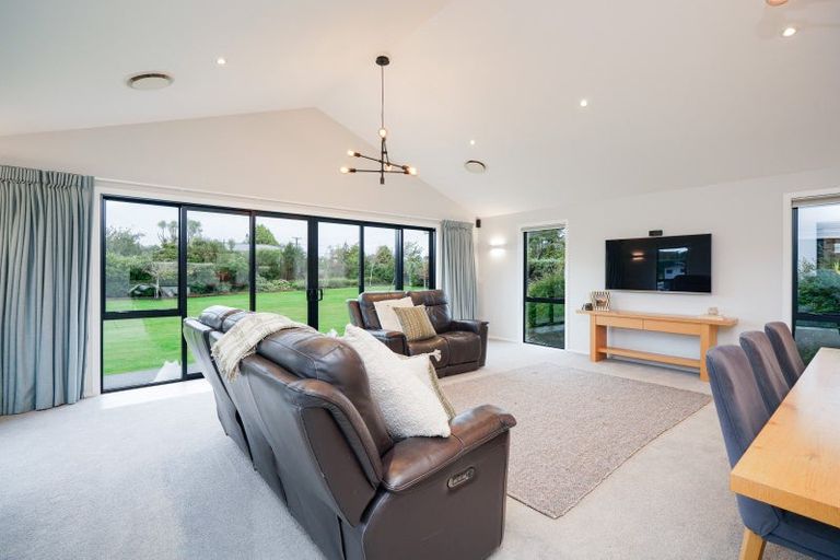Photo of property in 18 Ruru Avenue, Otatara, Invercargill, 9879