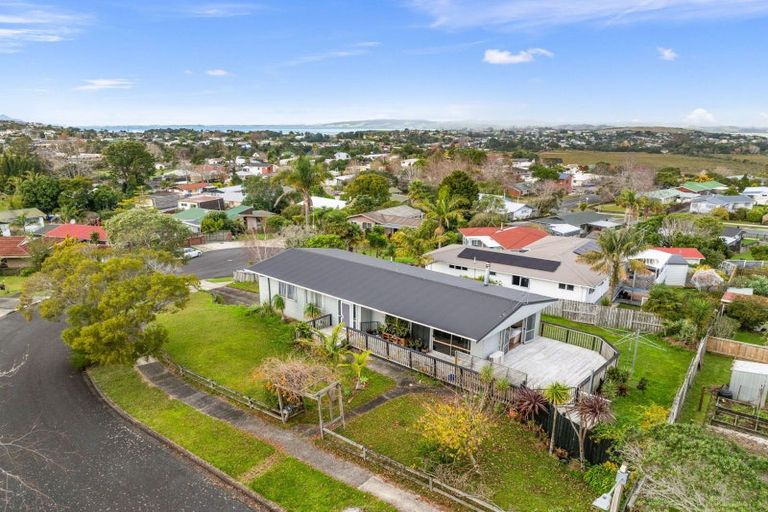 Photo of property in 4 Montague Place, Onerahi, Whangarei, 0110