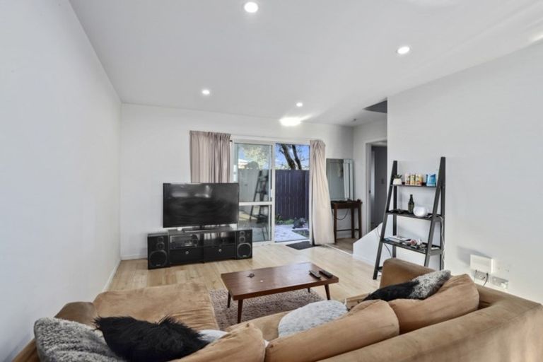 Photo of property in 1/4 Littler Place, Hamilton East, Hamilton, 3216