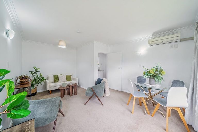 Photo of property in 7 Deller Grove, Silverstream, Upper Hutt, 5019
