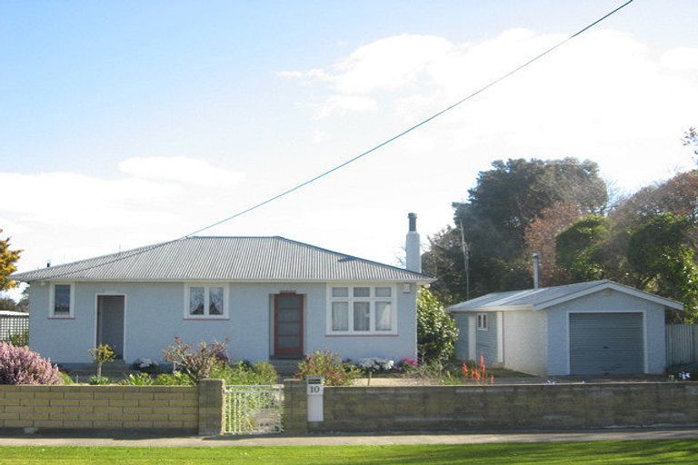 Photo of property in 10 Terrace Street, Marton, 4710