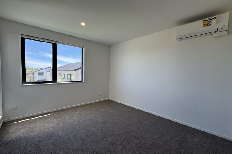 Photo of property in 202b Henwood Road, Westgate, 0814