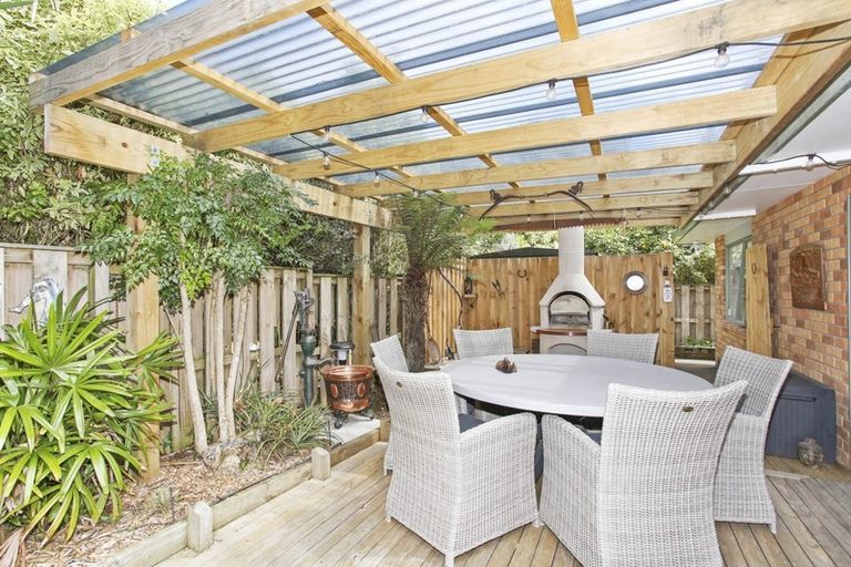 Photo of property in 24 Ranch Place, Pukekohe, 2120