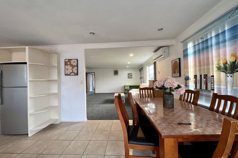 Photo of property in 31 Lyren Place, Half Moon Bay, Auckland, 2012