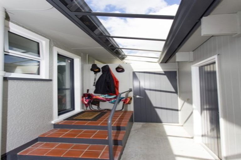 Photo of property in 21 Great North Road, Saint Johns Hill, Whanganui, 4501