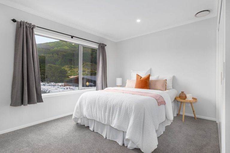 Photo of property in 60 Hokioi Drive, Kenepuru, Porirua, 5022