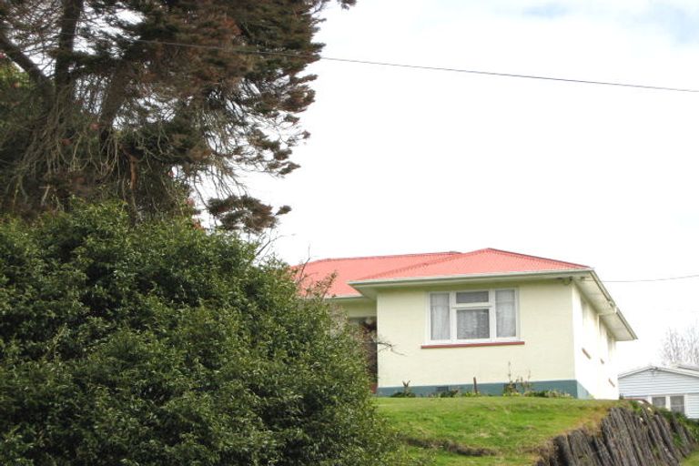 Photo of property in 34 Seaview Road, Marfell, New Plymouth, 4310