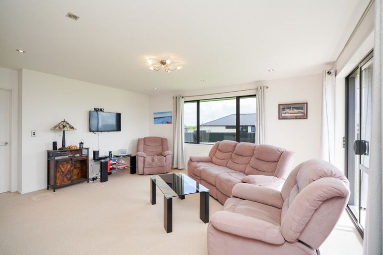 Photo of property in 28 Majestic Chance, Seaward Bush, Invercargill, 9812