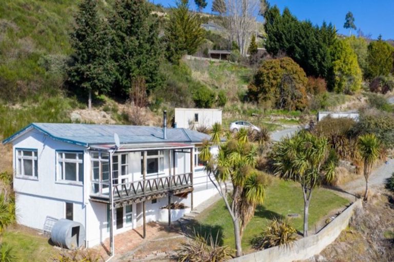 Photo of property in 89 Branxholm Street, Roxburgh, 9500