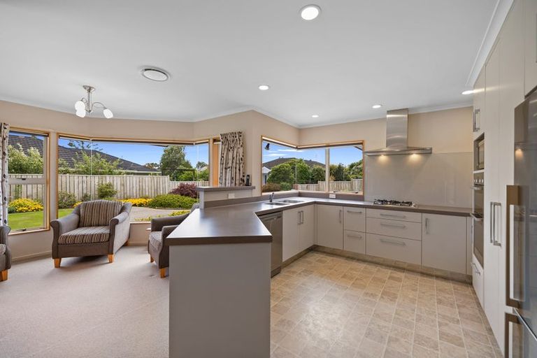 Photo of property in 3c Larsen Place, Merrilands, New Plymouth, 4312