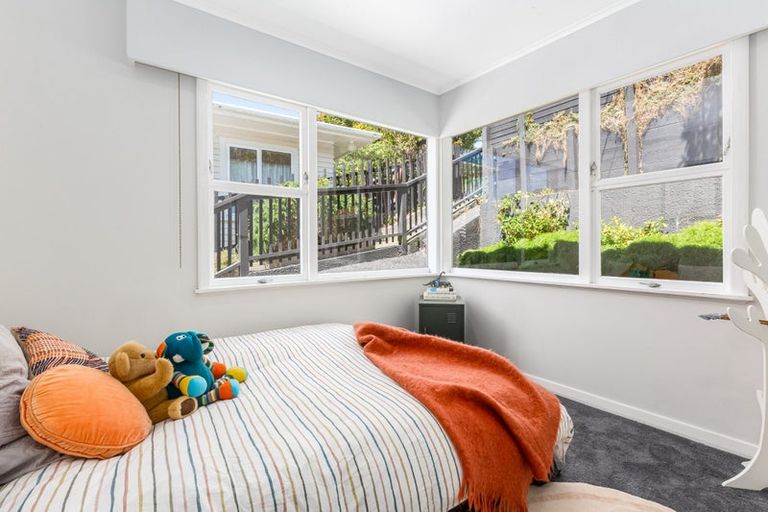 Photo of property in 20 Spencer Street, Crofton Downs, Wellington, 6035